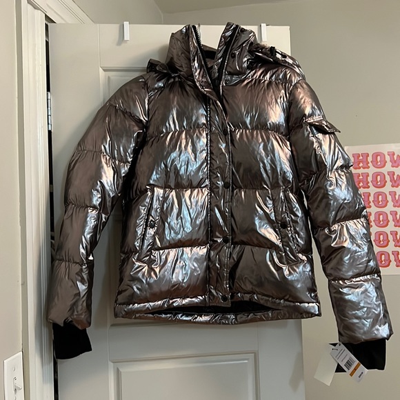 Metallic Puffer Jacket - Picture 2 of 5
